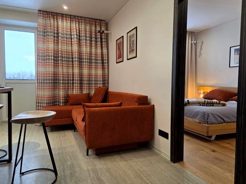 квартира за адресою Академіка Лебедєва вул., 1/8