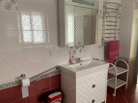 будинок за адресою Хмельницького, 1