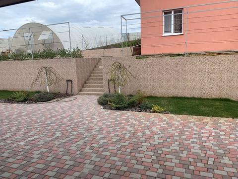 будинок за адресою Хмельницького, 1