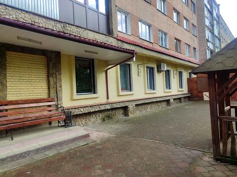 комерційна за адресою Петра Дорошенка вул., 10