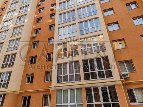 комерційна за адресою Свободи вул., 2