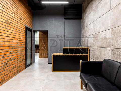 комерційна за адресою Свободи вул., 2