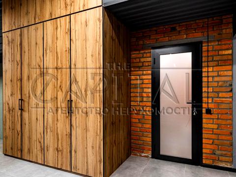 комерційна за адресою Свободи вул., 2