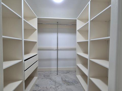 квартира за адресою Білогірська, 12