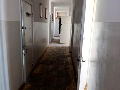 комерційна за адресою Конюшинна вул., 20а