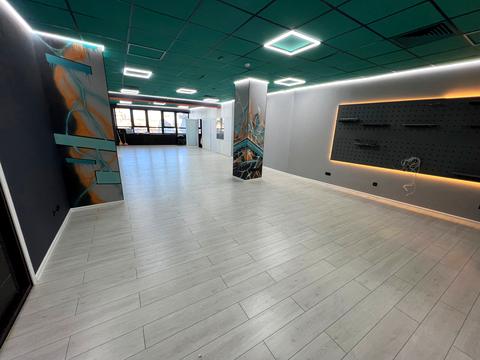 комерційна за адресою Євгена Коновальця вул. (Щорса), 36-Д