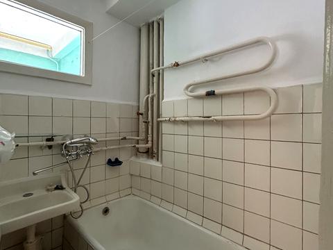 квартира за адресою Євгена Коновальця вул. (Щорса), 33