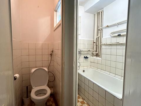 квартира за адресою Євгена Коновальця вул. (Щорса), 33