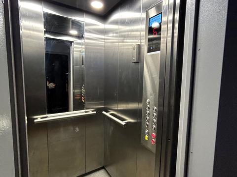 квартира за адресою Євгена Коновальця вул. (Щорса), 33