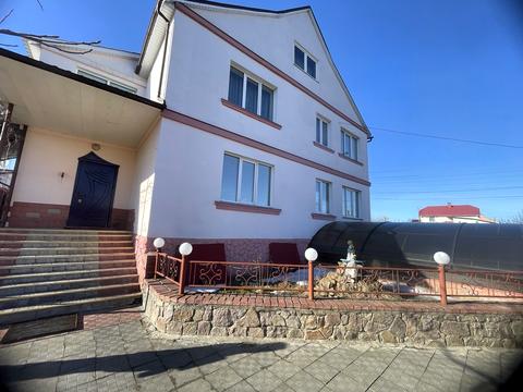 дом по адресу Черновола ул. (Урицького), 30