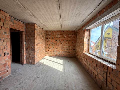 будинок за адресою Романа Шухевича вул.