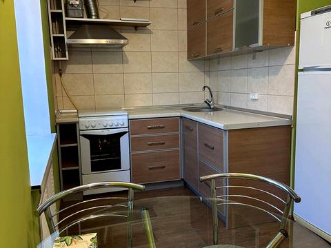 квартира за адресою Михайла Лушпи просп., 40