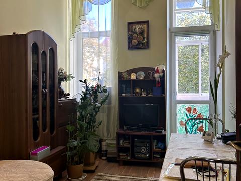 квартира за адресою Листопадова, 6