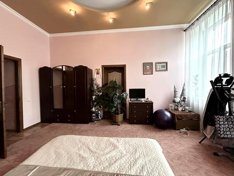 квартира за адресою Листопадова, 6