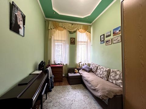 квартира за адресою Листопадова, 6