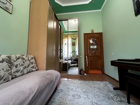 квартира за адресою Листопадова, 6