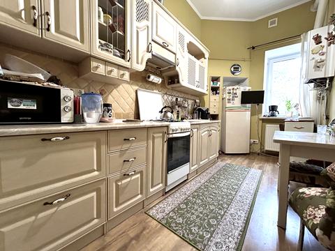 квартира за адресою Листопадова, 6