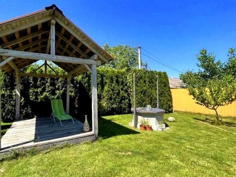 будинок за адресою Шкільна вул., 10