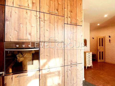 будинок за адресою Шкільна вул., 10