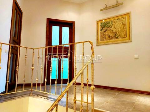 будинок за адресою Шкільна вул., 10