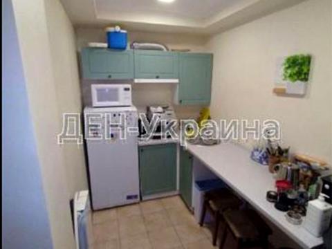 коммерческая по адресу Кропивницкого ул., 10