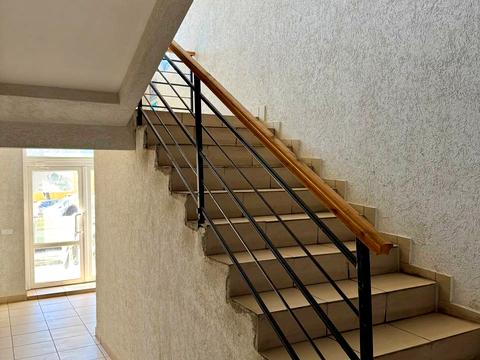 комерційна за адресою Джохара Дудаєва вул., 13