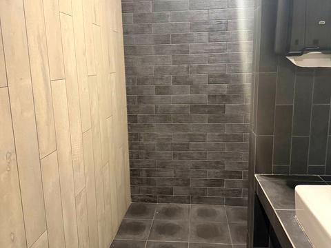 комерційна за адресою Стрийська вул., 108