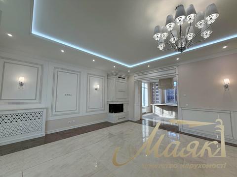 будинок за адресою Набережна вул.