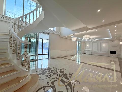 будинок за адресою Набережна вул.