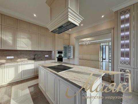 будинок за адресою Набережна вул.