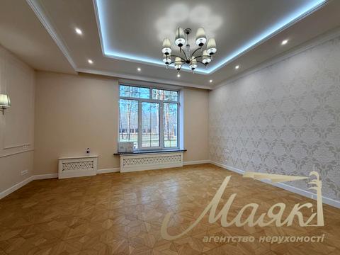 будинок за адресою Набережна вул.