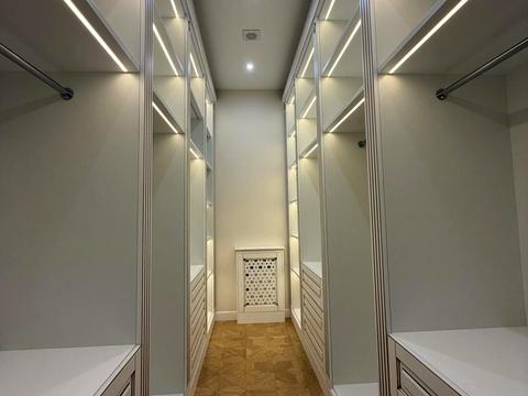 будинок за адресою Набережна вул.