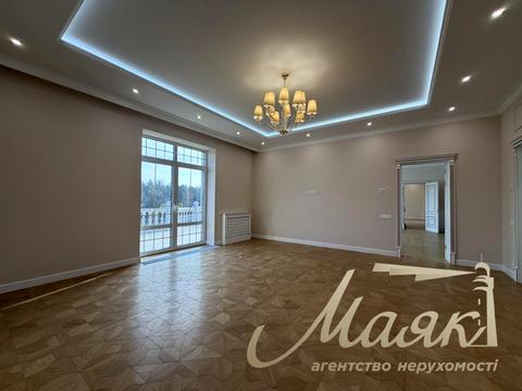 будинок за адресою Набережна вул.