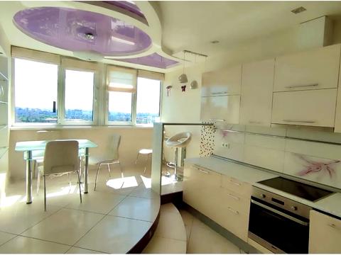 квартира за адресою Авіаконструктора Ігоря Сікорського вул. (Танкова), 1