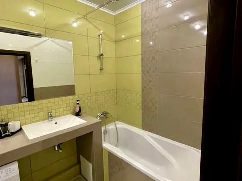 квартира за адресою Авіаконструктора Ігоря Сікорського вул. (Танкова), 1