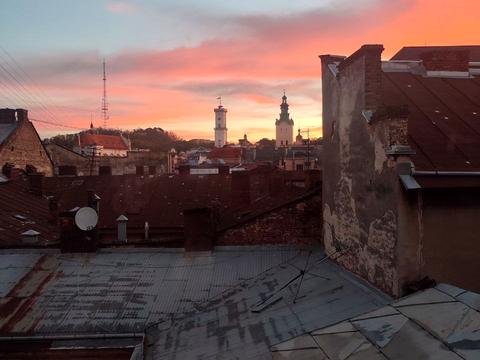 квартира за адресою Гетьмана Петра Дорошенка вул. (Жовтнева), 19