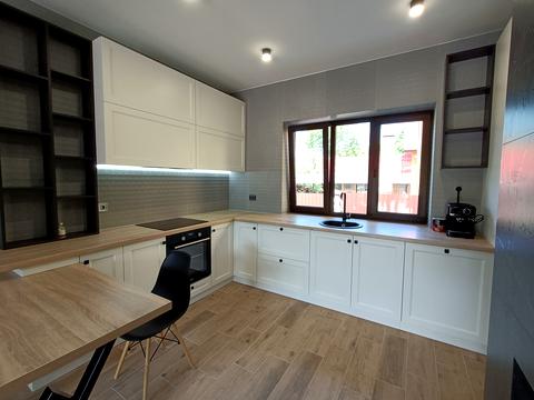 будинок за адресою с. Конопниця, Червоної Калини вул.