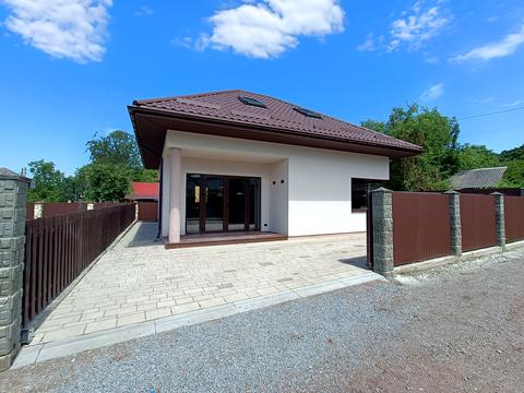 будинок за адресою с. Конопниця, Червоної Калини вул.