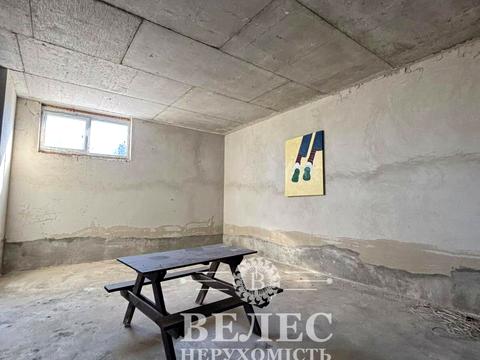 комерційна за адресою Практична вул., 1