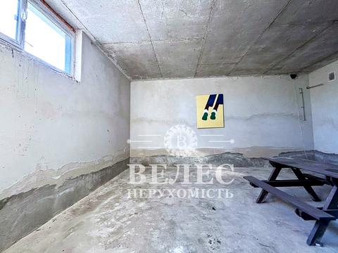 комерційна за адресою Практична вул., 1