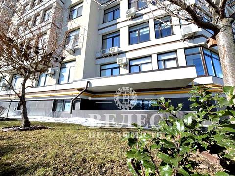 комерційна за адресою Практична вул., 1