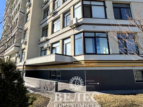 комерційна за адресою Практична вул., 1