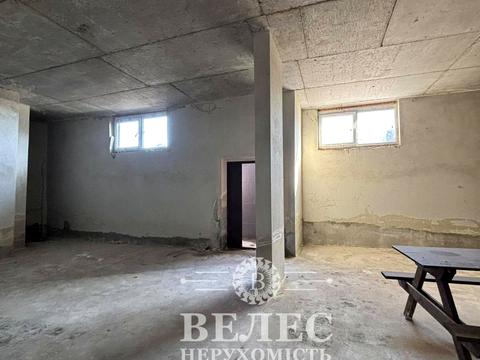 комерційна за адресою Практична вул., 1