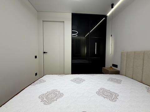 квартира за адресою Романа Левицького вул., 4