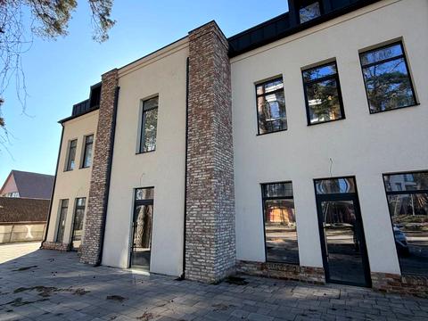 комерційна за адресою Мрії вул. (Пушкінська), 1