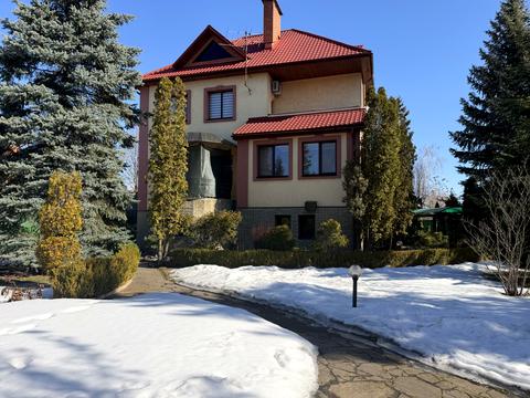 дом по адресу Лугова