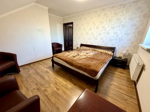 дом по адресу Центральна