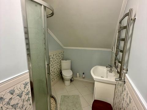 дом по адресу Центральна