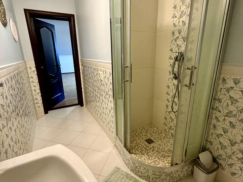 дом по адресу Центральна