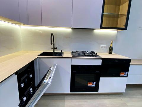 квартира за адресою Мартинова просп., (вул. Щаслива, 63)